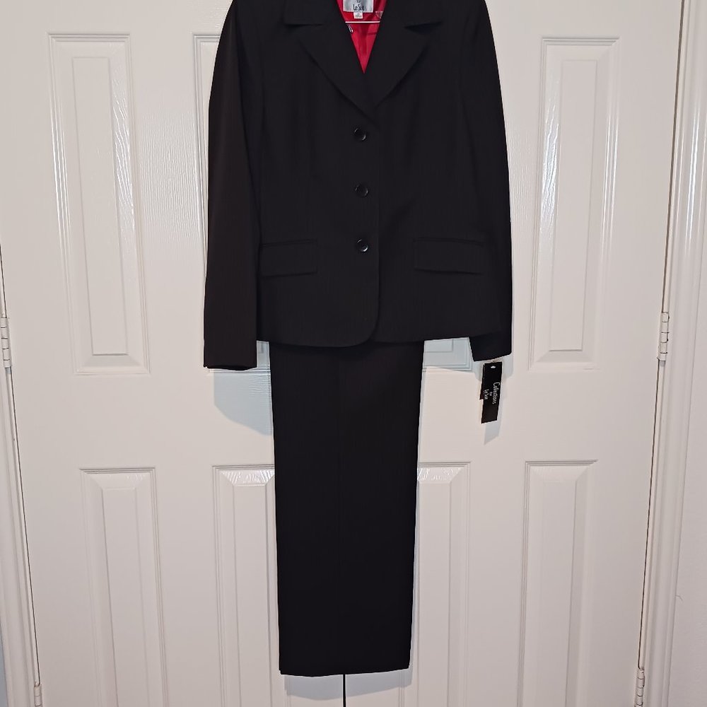 Le Suit Pants Suit Size 10